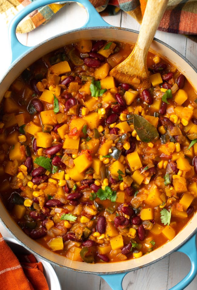 Butternut squash chili recipe - Vegetarian - in pot!